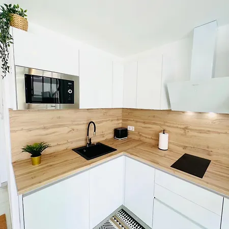 Coral Plaza Apartment