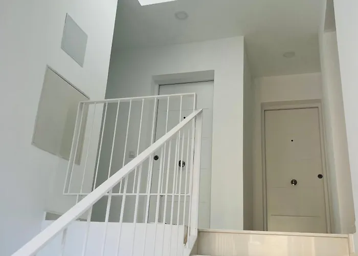 Coral Plaza 아파트 *